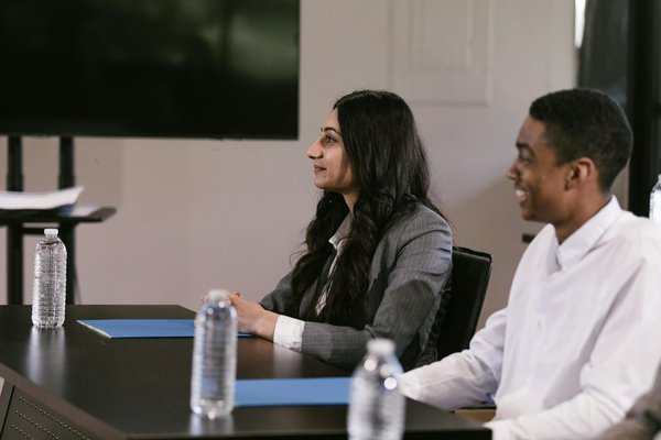 Maximisez le potentiel de votre petite entreprise manufacturière : explorez les atouts incontournables de l'énergie solaire !